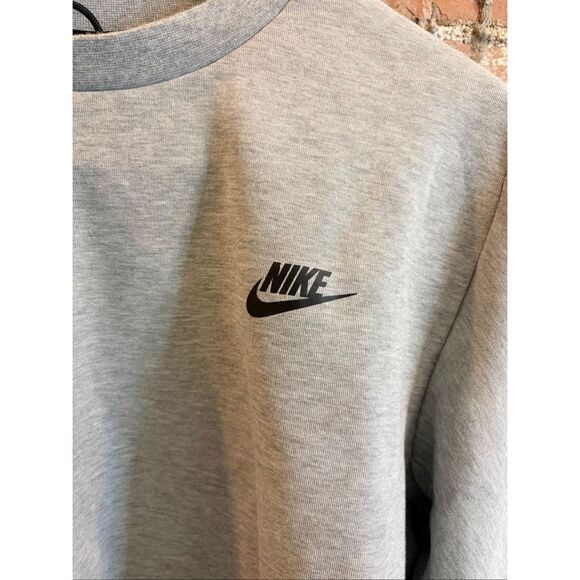•Tigers• NIKE • Gray Pullover Sweatshirt • Ladies Size L - Picture 5 of 11